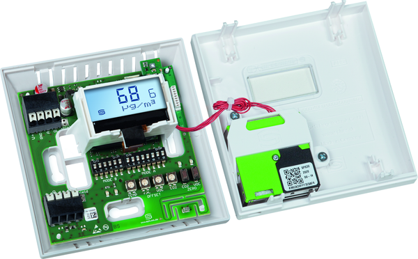 AERASGARD RFTM-PS-Modbus LCD, mit geöffneter Abdeckung und sichtbarer Platine, mit Sinterfilter - S+S Regeltechnik