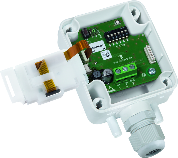 PREMASGARD 1126-I LCD, mit geöffneter Abdeckung und LCD-Anzeige - S+S Regeltechnik